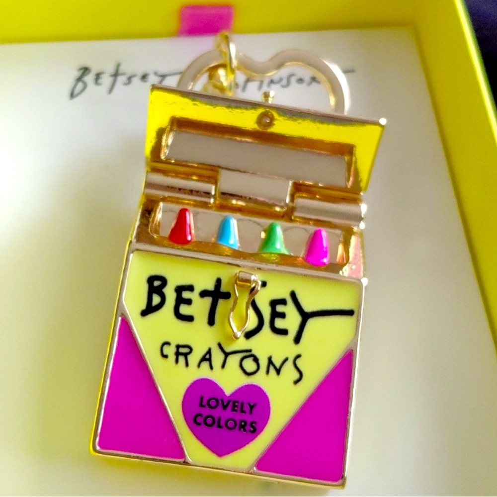 New Betsey Johnson Vibrant Crayon Box keychain - Picture 4 of 12